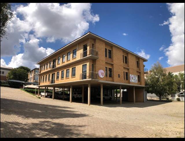 404M² BUSINESS CENTRE TO LET IN IRENE